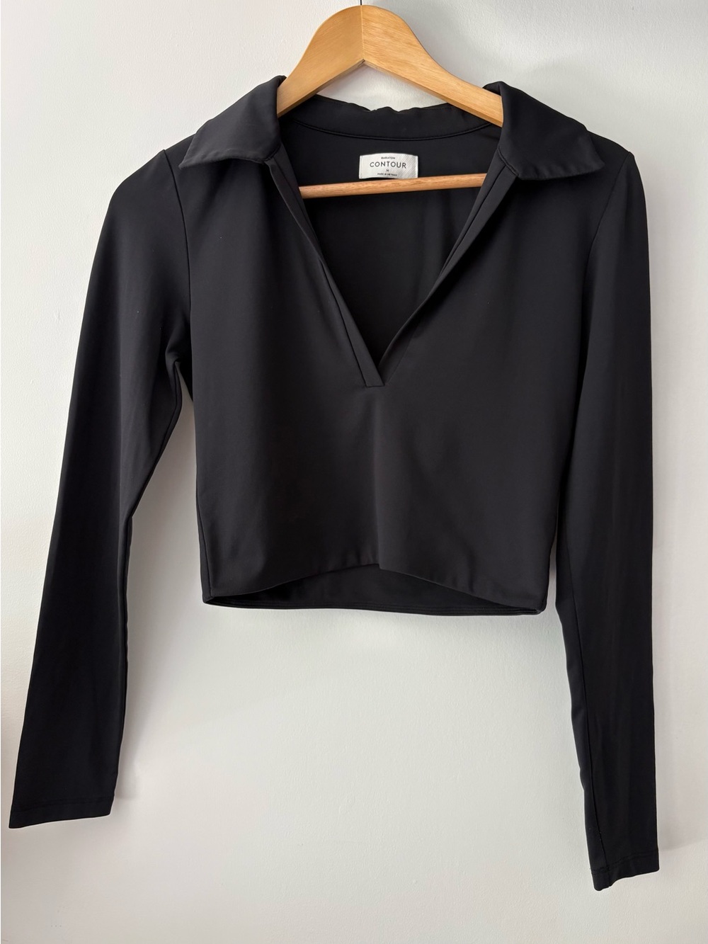 Aritzia Babaton Contour Polo Longsleeve in Black - Size M